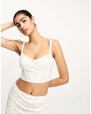 NA-KD Crop Top Con Stampa Di Tulipani Con Spalline Annodate E Coppe - Bianco