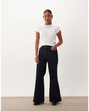 GOOD AMERICAN Petite Palazzo High Waist Flared Jeans - White