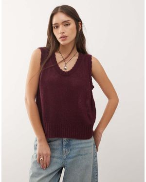 Reclaimed Vintage Knitted Scoop Neck Singlet With Scallop Edge Detail - Purple