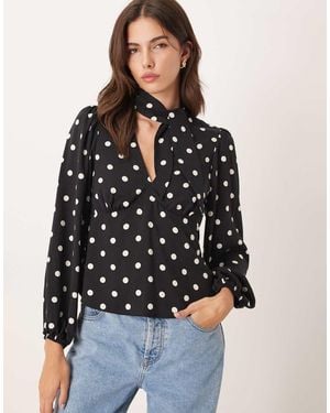 Nobody's Child Blouse Met Sjaaldetail En V-Hals - Zwart