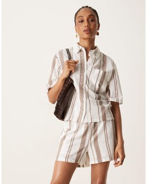 JDY Tall Chemise d'ensemble à rayures coupe carrée - beige - Neutre