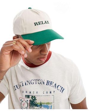 ASOS Gorra Color Crudo Y Verde Con Estampado Gráfico "Relax" De -Blanco