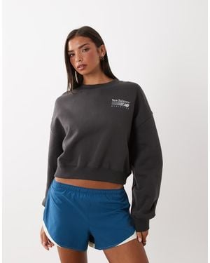 New Balance Sudadera De Cuello Redondo Trackside En Negro Cemento-Gris - Azul