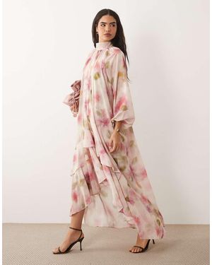 TFNC London Maxi Jurk Van Chiffon Met Gelaagde Zoom - Roze