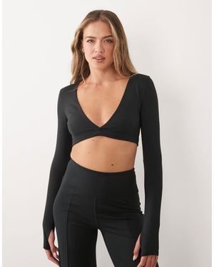 4505 Crop top manches longues en tissu doux avec devant croisé - Noir