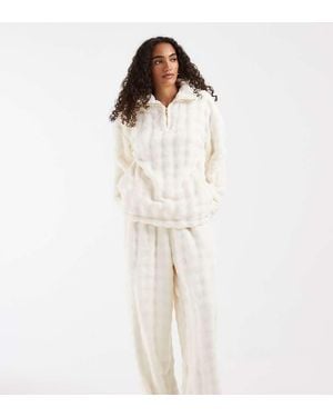 Loungeable Tall Bubble Zip Neck snuggle Top And Wide Leg Trouser Set Set - White