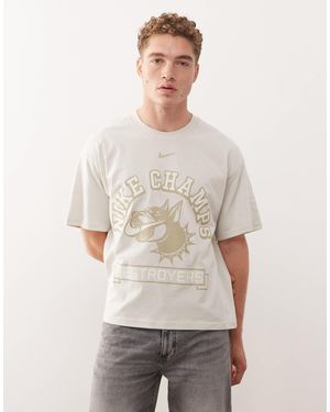 Nike Champs Graphic Cropped T-shirt - Natural