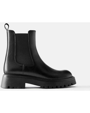 Pull&Bear Flat Chelsea Ankle Boots - Black
