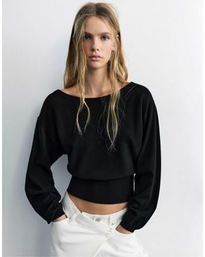 Pull&Bear Gestreifter pullover mit u-boot-ausschnitt - Schwarz