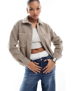 New Look Cropped Knitted Shacket - Grey