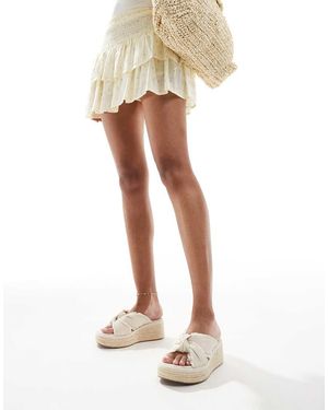 ASOS Thoughtful - Wit