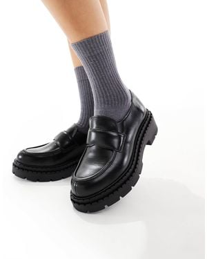 schuh Lawson Chunky Loafer - Black