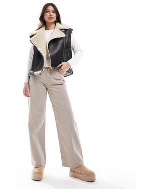 Pull&Bear Faux Shearling Trim Gilet - White