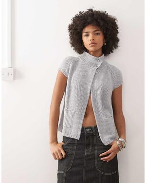 Collusion Waffle Knitted Funnel Neck Open Cardi - White