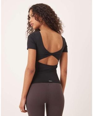 Tala Camiseta Negra De Largo Estándar Con Detalle Retorcido En La Espalda Y Sujetador Integrado Dayflex De - Negro