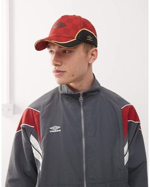 Umbro Panelled Logo Cap - Red