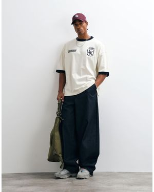 ASOS Schweres oversize-ringer-t-shirt mit fußballgrafik - Weiß