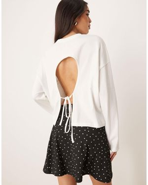 ASOS T-shirt à manches longues noué au dos - Blanc