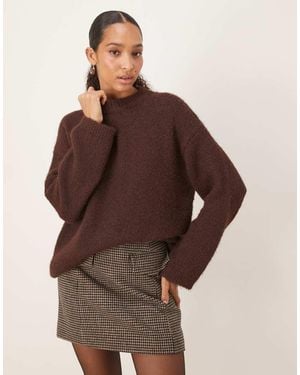 Pretty Lavish Fluffy Knit Crewneck Relaxed Jumper - Brown