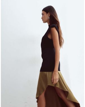 ARRANGE Hybride Gebreide Maxi-Jurk Met Asymmetrische Satijnen Onderlaag - Bruin