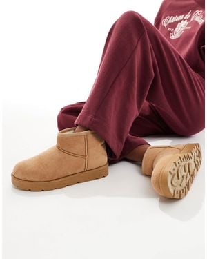 SEQWL Cosy Mini Ankle Boots - Red
