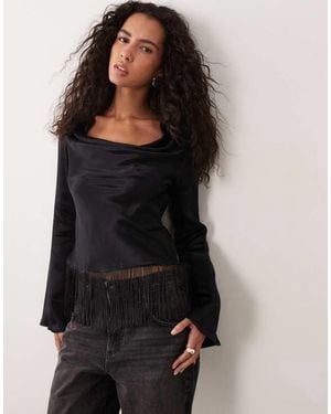 ASOS Satijnen Top Met Gedrapeerde Halslijn, Franje En Lange Mouwen - Zwart