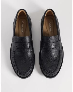 Calvin Klein Essential Leather Loafer With Grain Texture - Gray