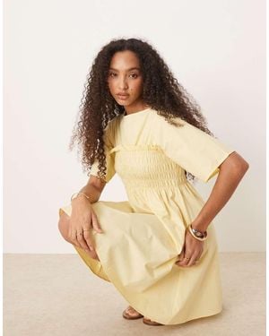 ASOS Vestito Corto A Trapezio Color Latticello Stile Babydoll - Neutro