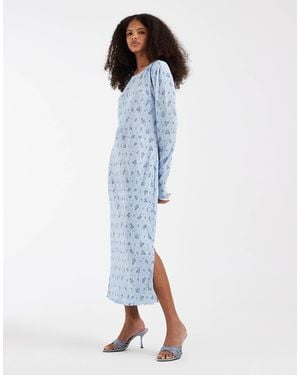 Pieces Long Sleeve Plisse Midi Dress in Pink | Lyst