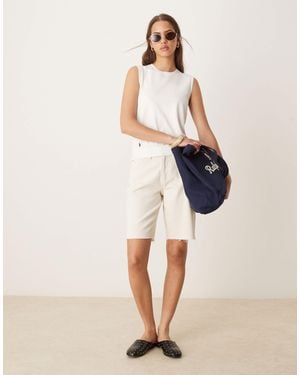 Gina Tricot – bermudashorts aus denim - Natur