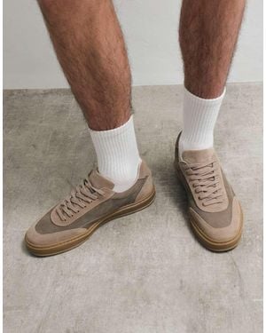 ASOS COLLECTIVE Zapatillas De Deporte Color Topo Con Cordones De Ante Y Cuero Premium Elaboradas En Portugal-Neutro - Marrón
