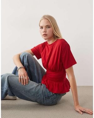 Miss Selfridge Top Con Bajo Peplum Fruncido Y Cintura Ajustada - Rojo