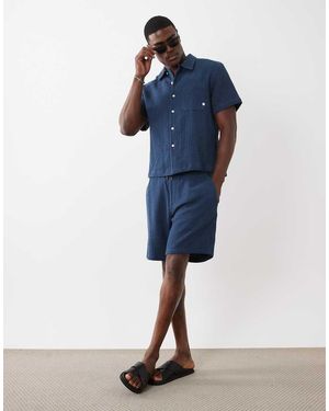 Farah Swinton - Blu