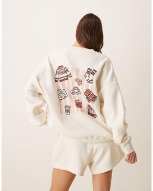 ASOS – pyjama mit sweatshirt und shorts - Natur