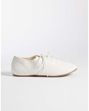 SEQWL Toffee Jazz Shoes - White