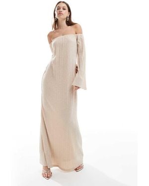 Pretty Lavish Vestito Lungo Metallizzato Con Spalle Scoperte - Neutro