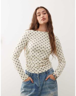 Reclaimed Vintage Long Sleeve Top With Ruched Side - Natural