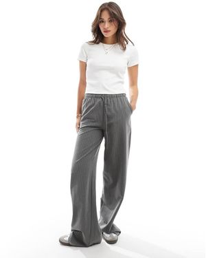 Vero Moda Ribbed Round Neck T-Shirt - Grey
