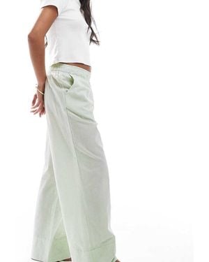 Only Petite Pantaloni A Fondo Ampio Verdi A Quadretti Con Dettaglio Stile Boxer - Bianco