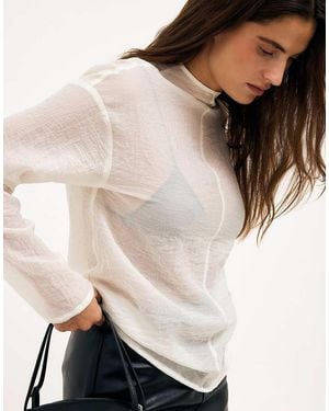 NA-KD Funnel Neck Seam Detail Crinkle Top - Natural