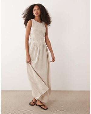River Island – gesmoktes midikleid - Natur