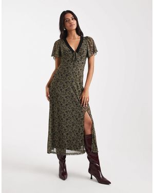Robe Noire New Look à Bretelles Fines Avec Motifs Fleurs Bleues Et Vertes - Taille 14