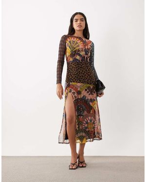 Never Fully Dressed Mesh Midi Jurk Met Lange Mouwen, Hoge Split En Abstracte Print - Naturel
