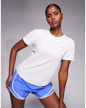Nike Swift Dri-fit T-shirt - White