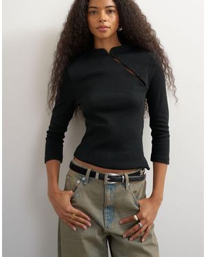 TOPSHOP Geripptes oberteil mit halbarm und asymmetrischem knopfverschluss - Schwarz