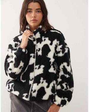 Noisy May Polar Monocromático Con Estampado De Vaca Y Cremallera De - Negro