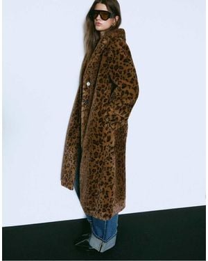 Stradivarius Long Leopard Print Faux Fur Coat - White
