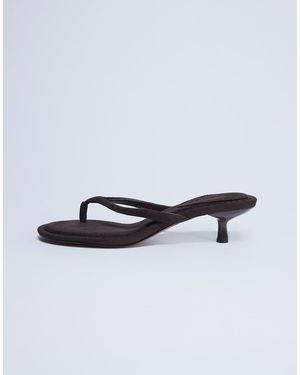 TOPSHOP Axel Toe Thong Mid Heel Sandal - White