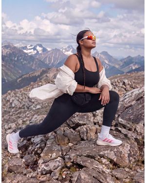 4505 Curve Active High Support Running Vest With Inner Bra And Adjustable Straps - Black