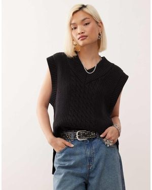 Monki Knitted Varsity Jumper Vest - Black